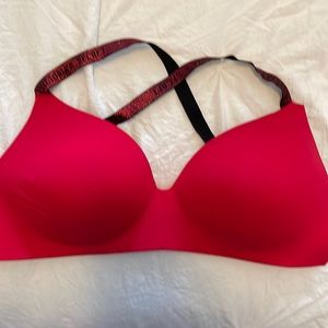 Worn once, no stains or snags